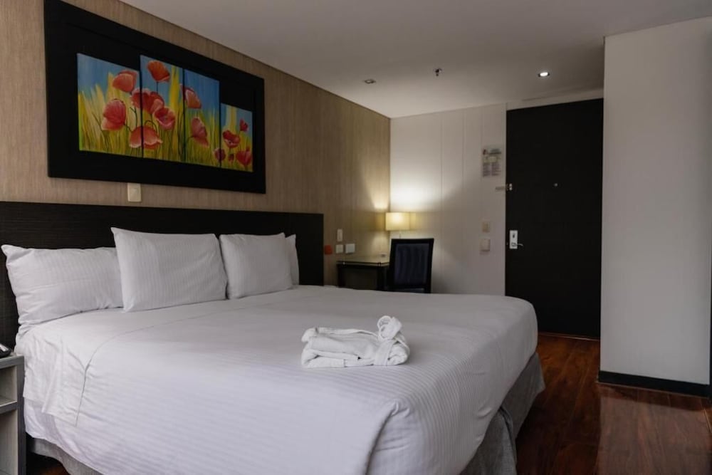 Junior Double Room, 1 King Bed - Photo 3