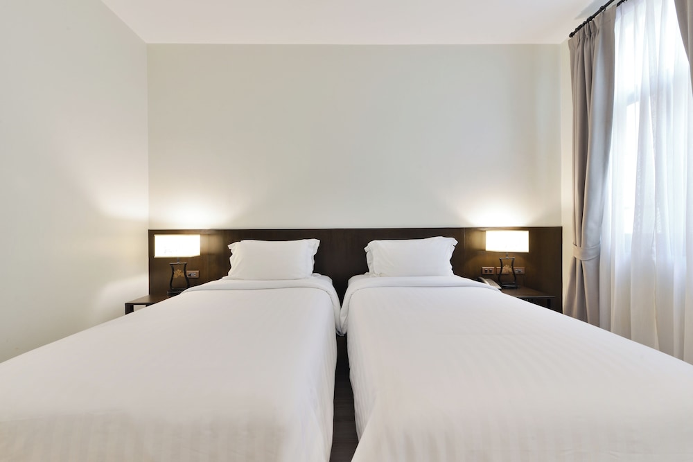 Deluxe Twin Room photo 2