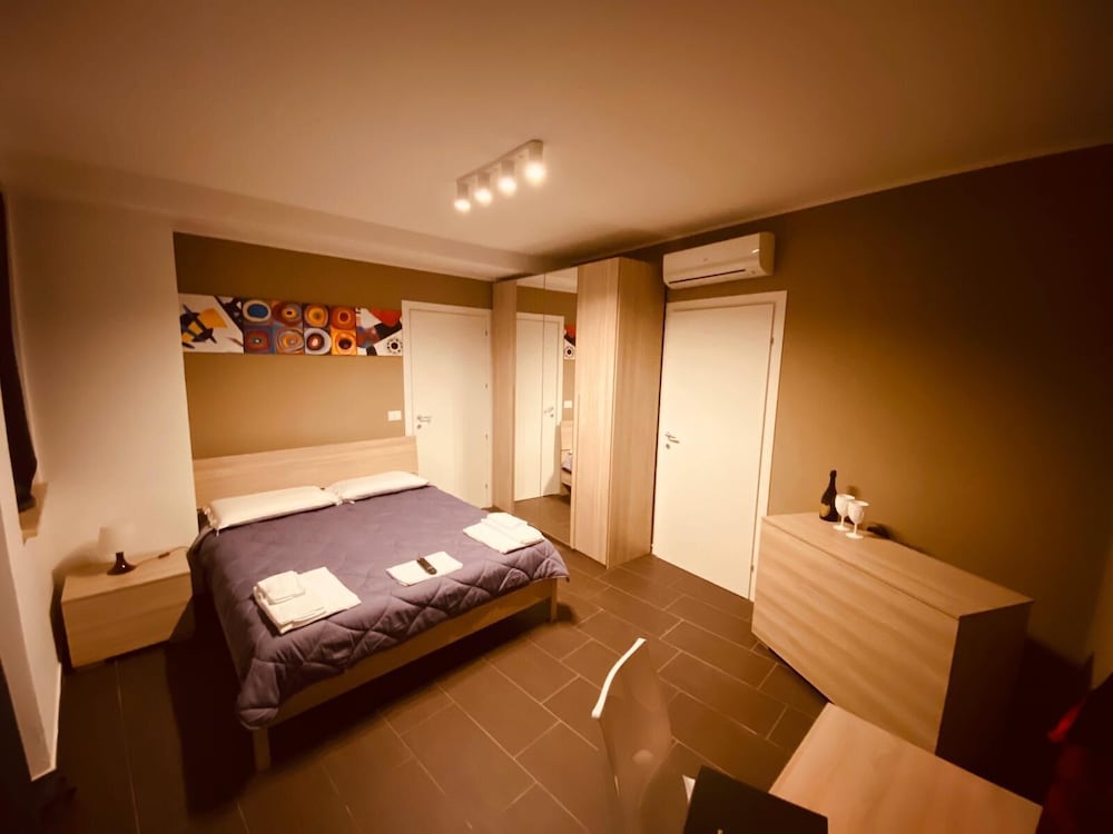 Standard Room photo 2