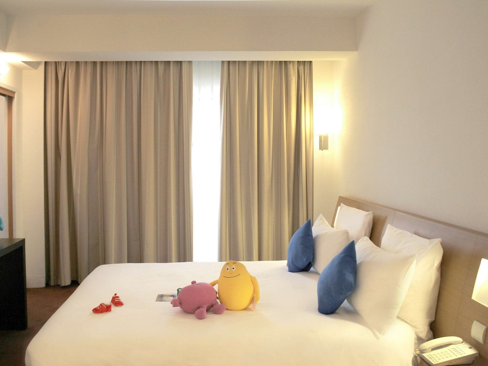 Junior Suite, 1 Double Bed with Sofa bed - Photo 1