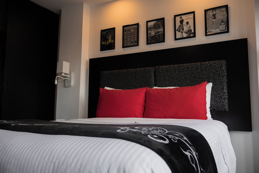 Executive Room, 1 King Bed - Photo 1
