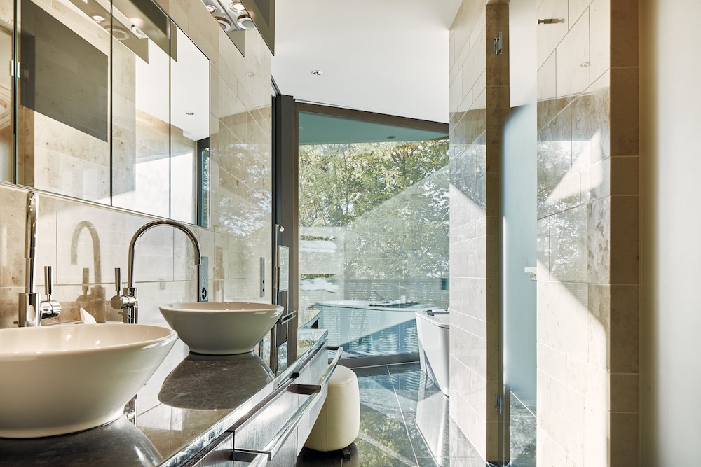 Superior Junior Suite, Forrest/ Courtyard View, Partially Balcony, Whirlpool, Spa Access - Photo 2