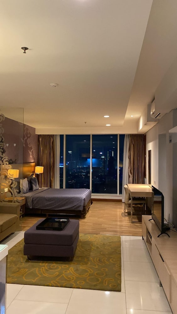 Economy Apartment, City View