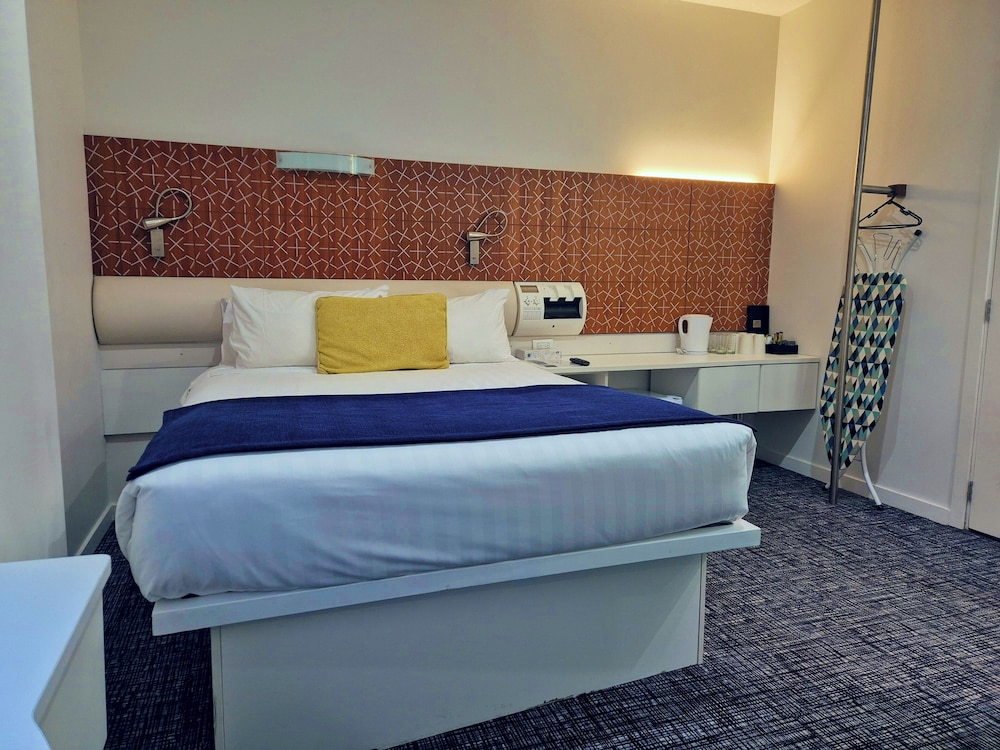 Family Room, Multiple Beds (City Urban)