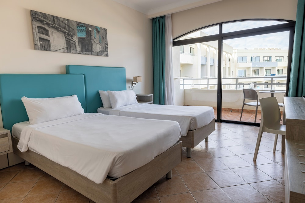 Standard Double or Twin Room, Balcony, Pool View - Photo 1