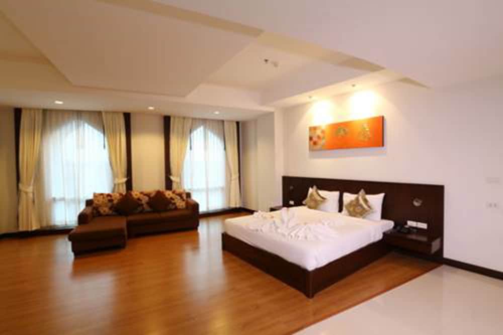 Junior Double Room