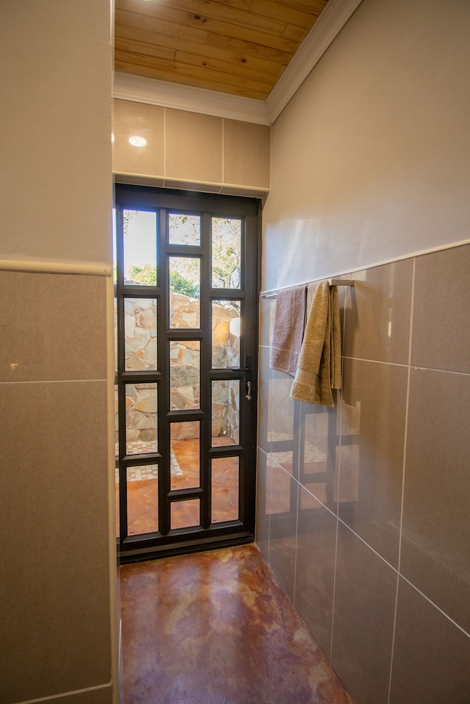 Exclusive Bungalow, 1 Bedroom, Private Bathroom, River View photo 3