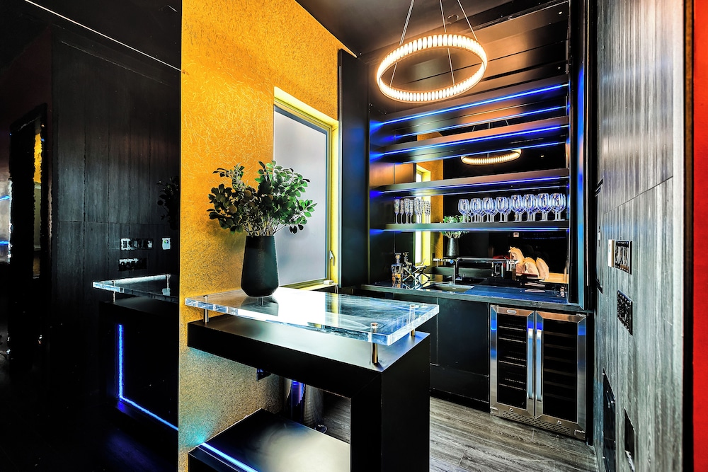 The Penthouse photo 2