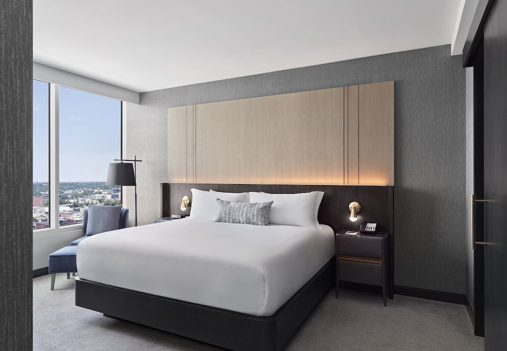 Executive Room, 1 King Bed - Photo 3