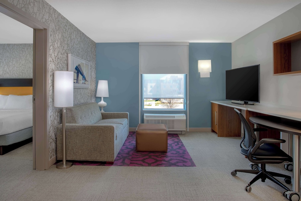 Premium Studio, 1 Queen Bed, Accessible, Bathtub photo 2