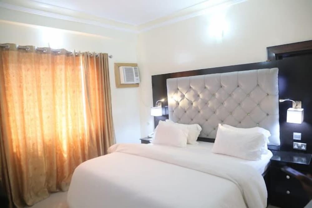 Deluxe Room, Balcony, City View photo 1