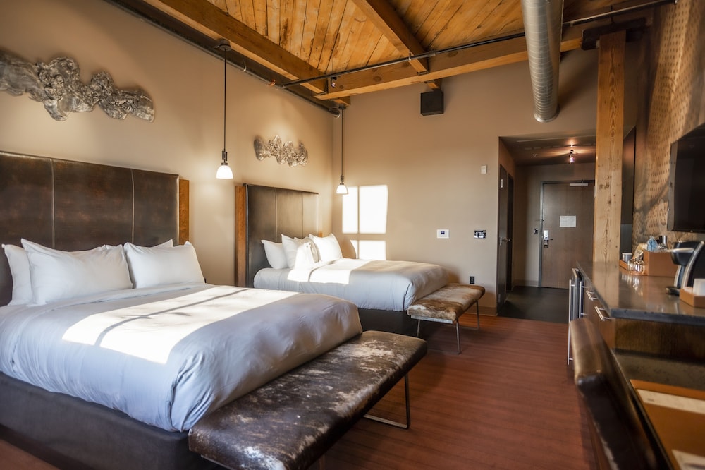 Premium Room, 2 Queen Beds, City View - Photo 6
