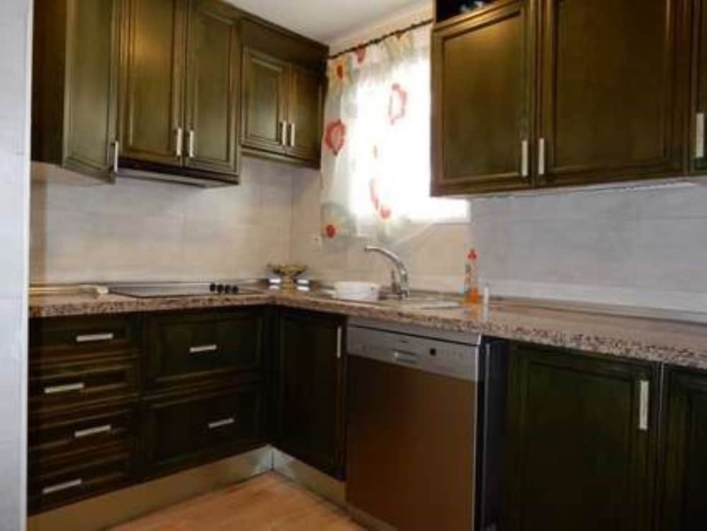 House, 4 Bedrooms photo 3