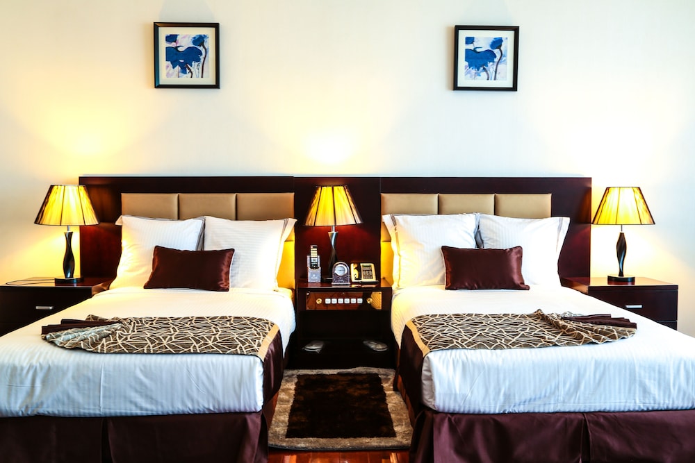 Executive Suite, 1 King Bed, Kitchen photo 1
