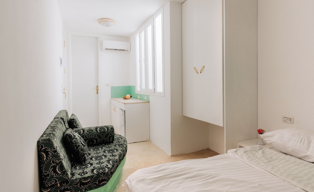 City Triple Room (2 + 1 room) - Photo 7