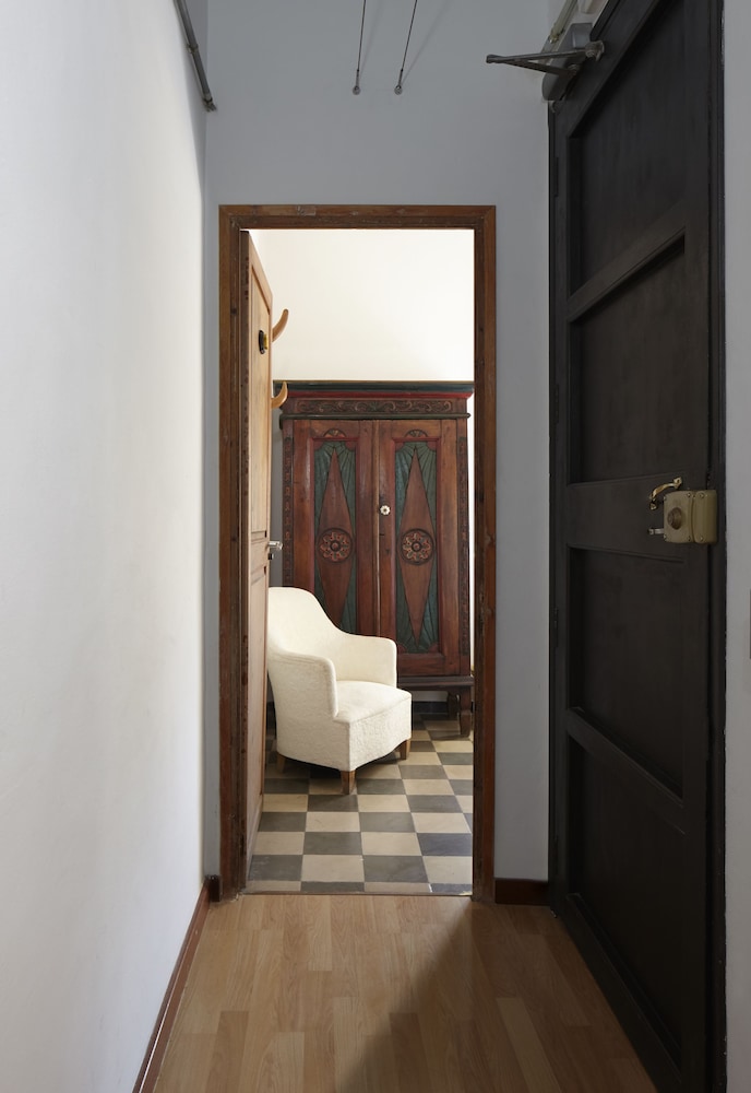 Single Room, 1 Twin Bed, Shared Bathroom, City View