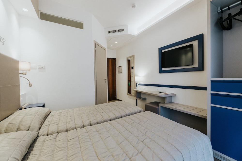 Superior Twin Room photo 2
