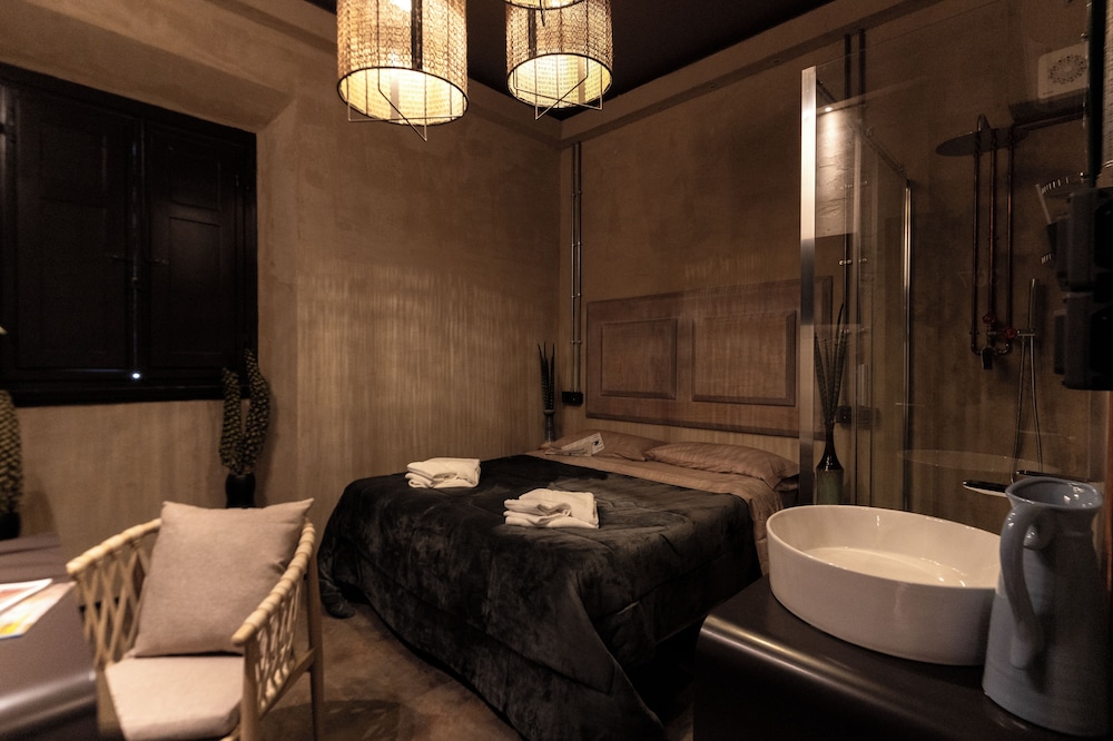 Superior Triple Room, Shared Bathroom - Photo 1