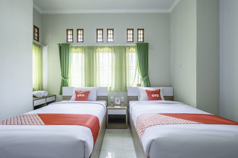 Deluxe Twin Room photo 3