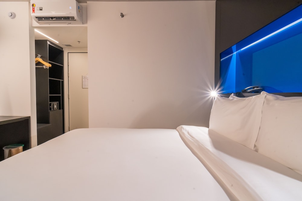 Superior Room, 1 Queen Bed - Photo 2
