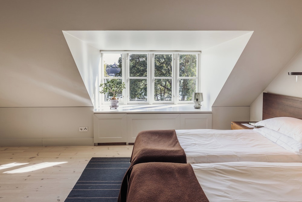 Deluxe Room, Garden View (Sea View) - Photo 1