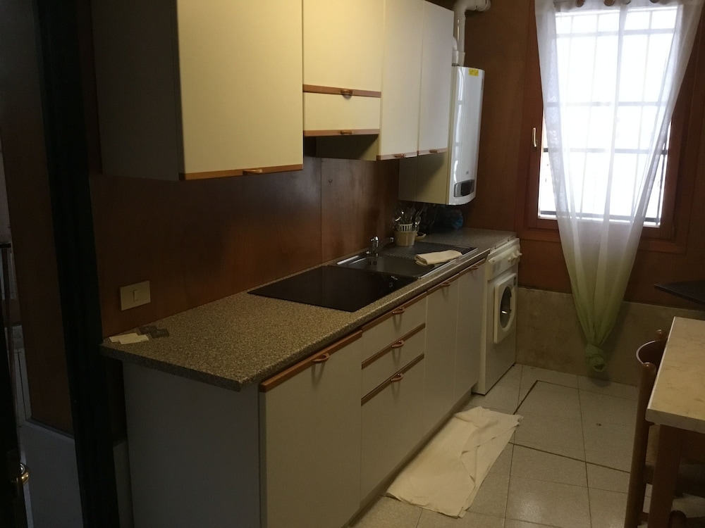Double Room, Shared Bathroom photo 2