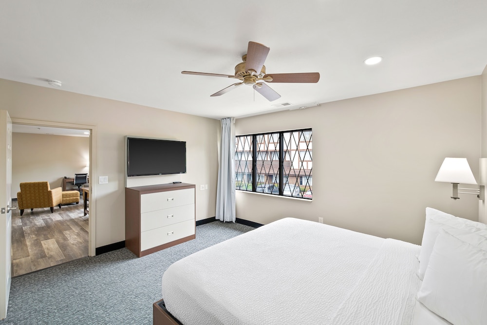 Family Suite, 1 Bedroom, Kitchen photo 2