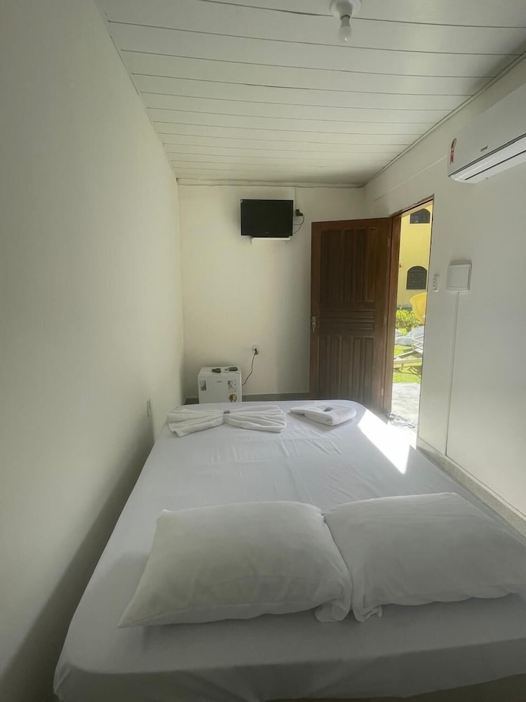 Family Twin Room, Lanai, Beach View photo 1