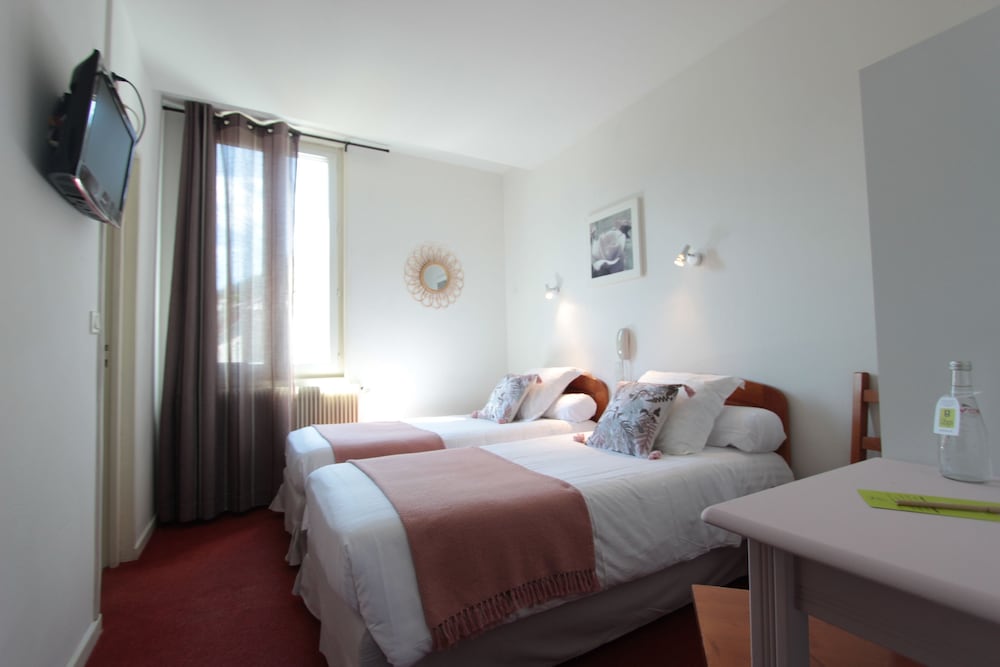 Standard Twin Room photo 1