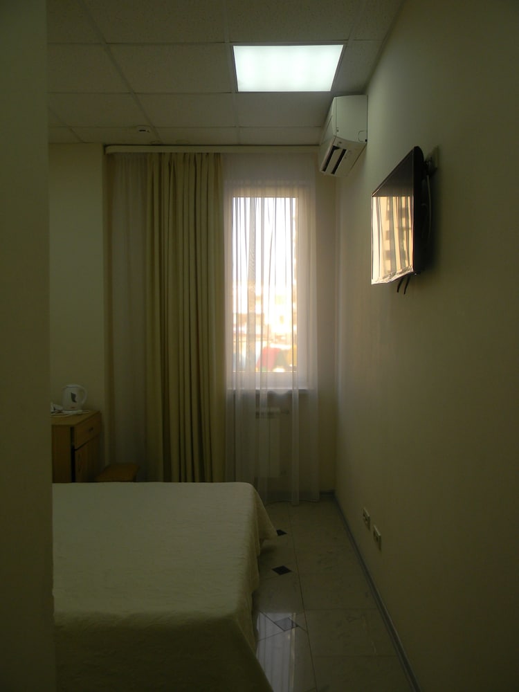 Economy Twin Room photo 1