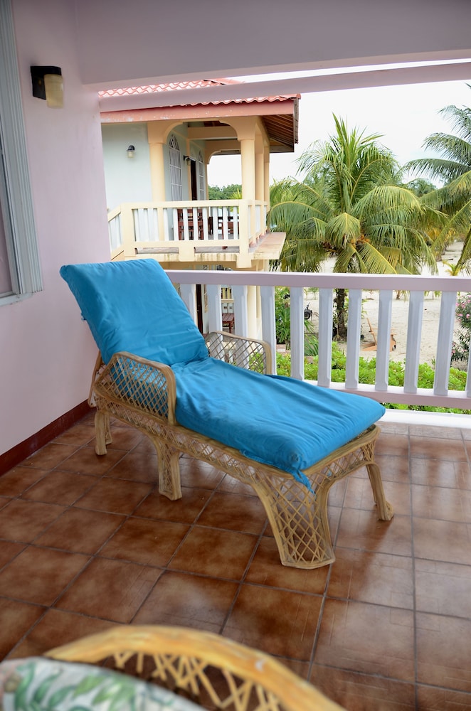Premium Apartment, 3 Bedrooms, Kitchen, Poolside (Pool Access) photo 3