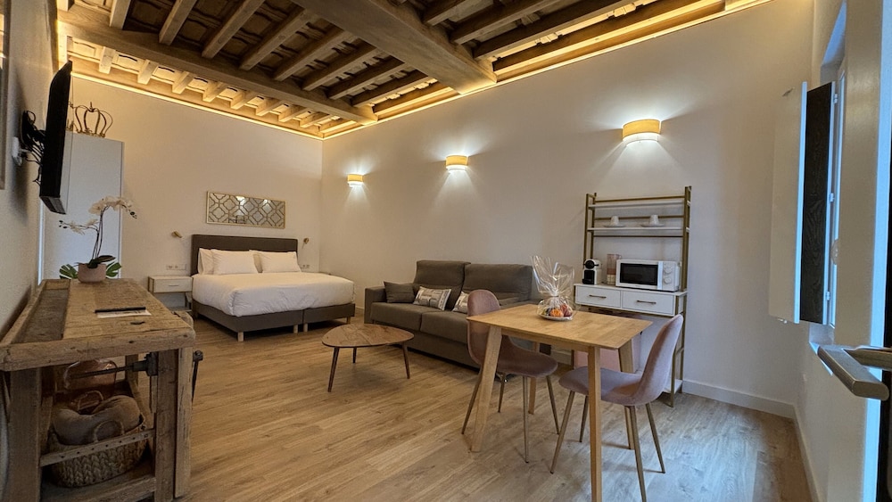 Junior Suite, City View