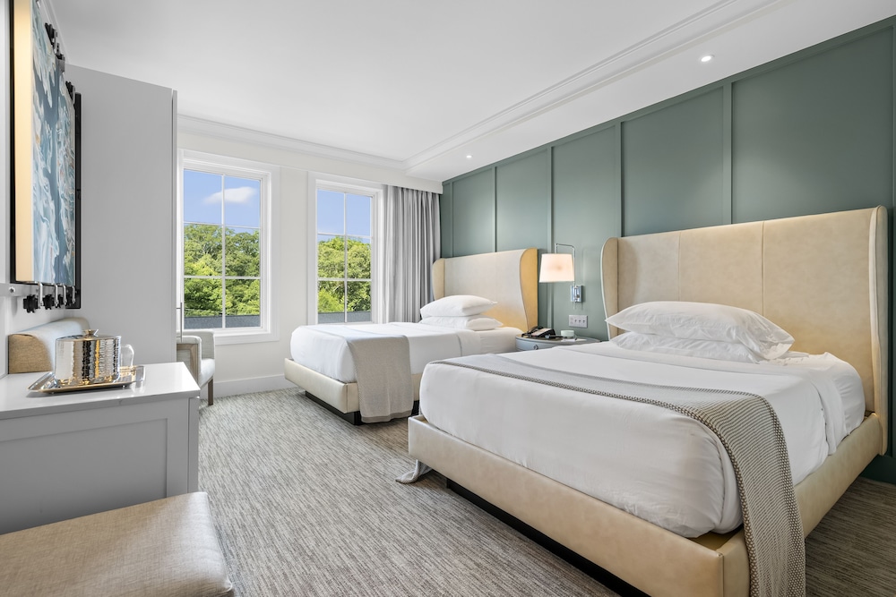 Signature Room, 2 Queen Beds photo 1