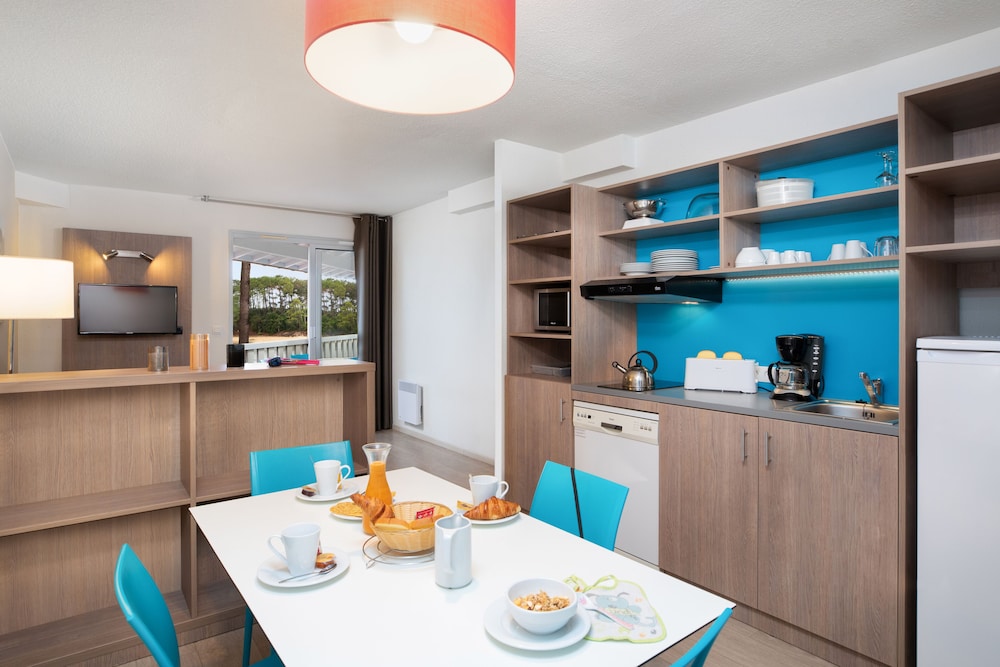 Apartment, 2 Bedrooms for 6, Lake View - Photo 6