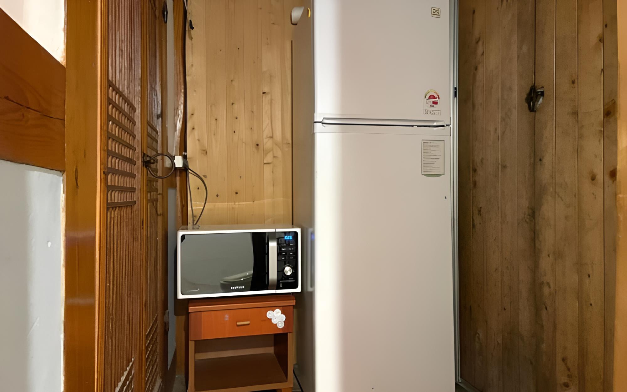 Room (Main building (1 room)) - Photo 5