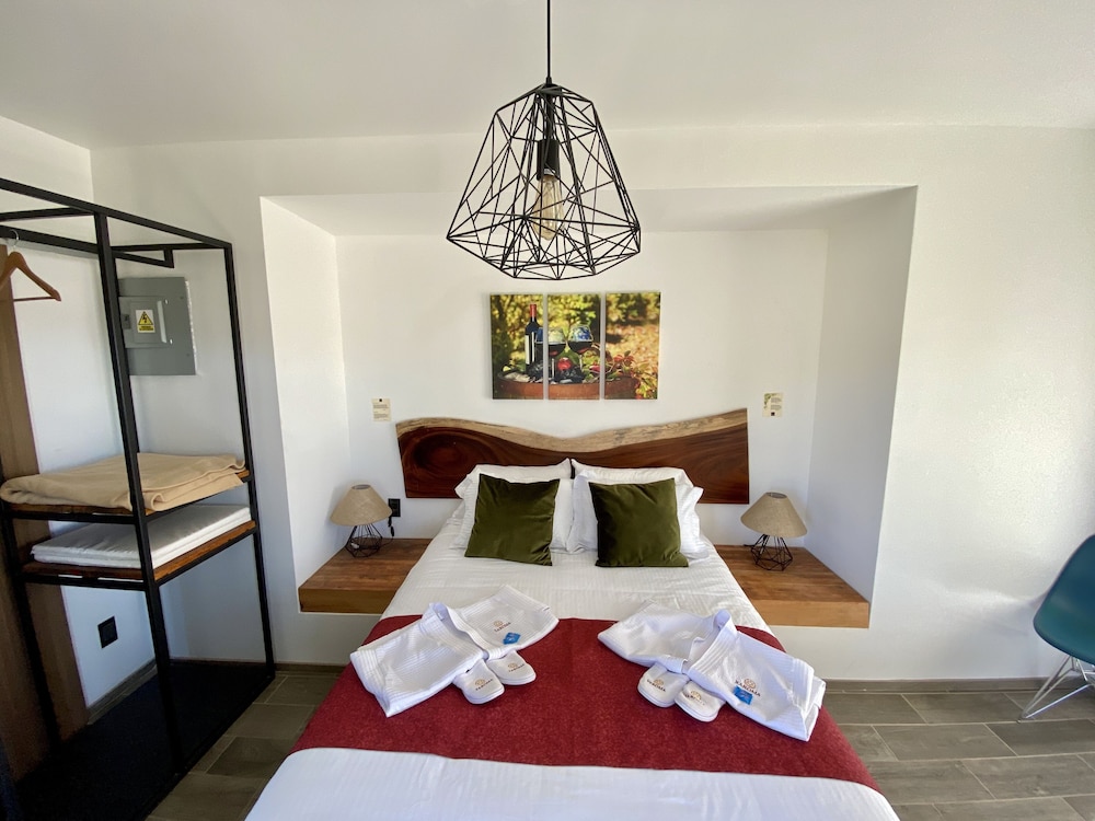 Standard Double Room, 1 Queen Bed
