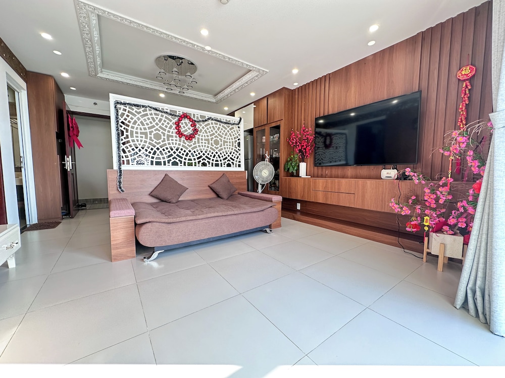 Deluxe Apartment, 1 Queen Bed, Balcony, Sea View