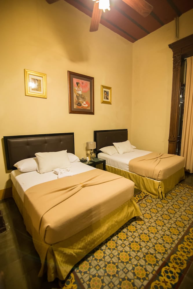Standard Room, 2 Double Beds photo 3