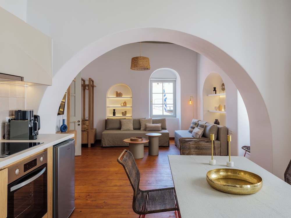 Premium House, 3 Bedrooms, Kitchen, City View