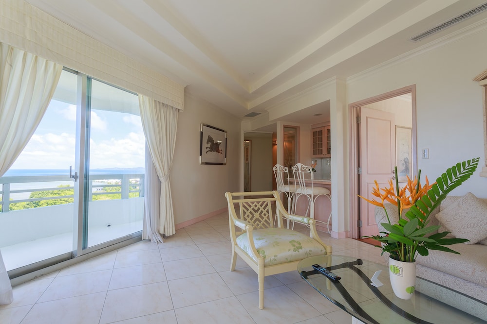 Executive Suite photo 2