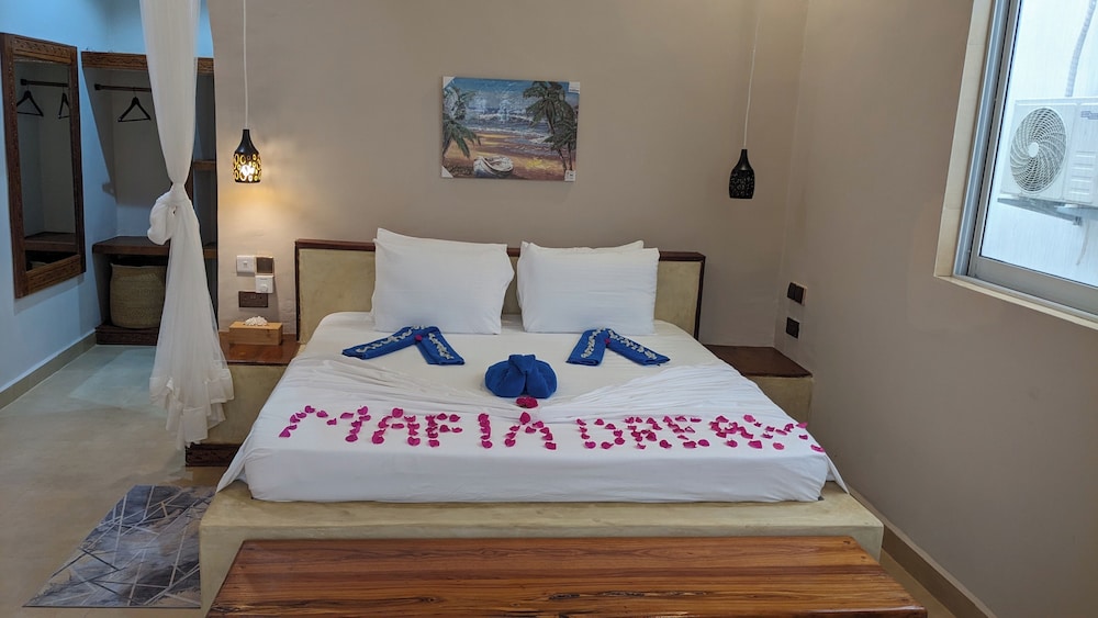 Standard Double Room, 1 Double Bed, Pool Access, Pool View photo 1