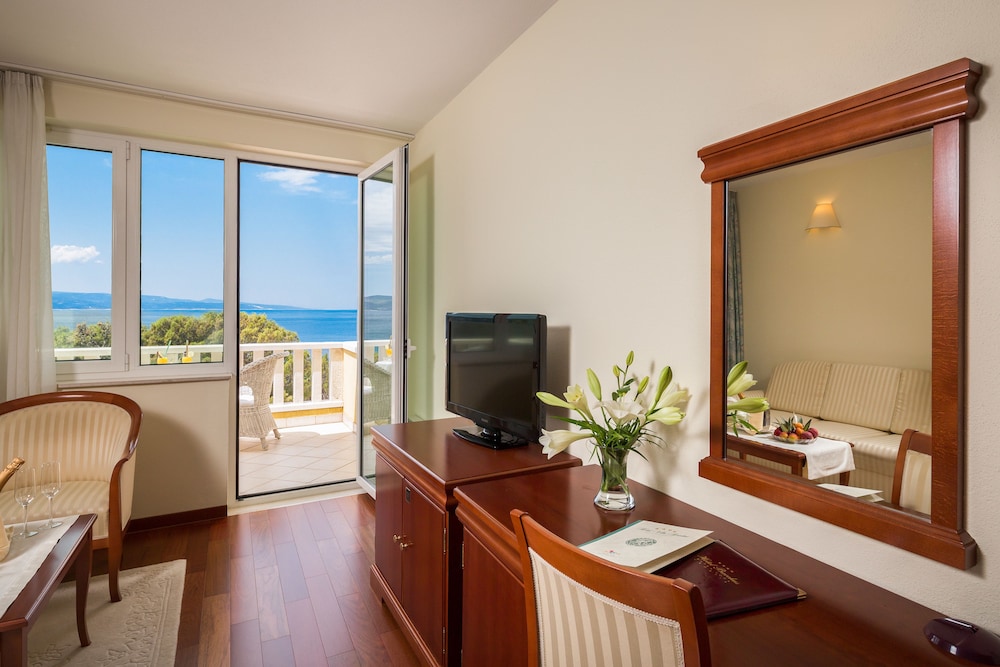 Superior Twin Room, 1 Bedroom, Beach View photo 1