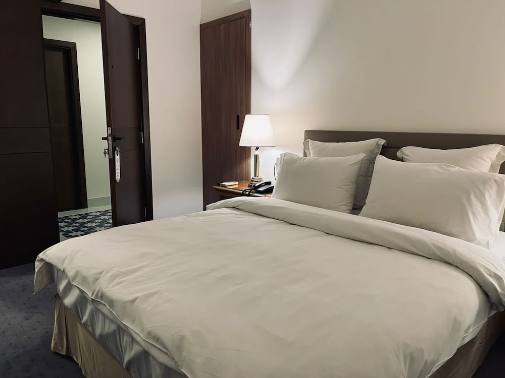 Standard Double or Twin Room - Photo 1