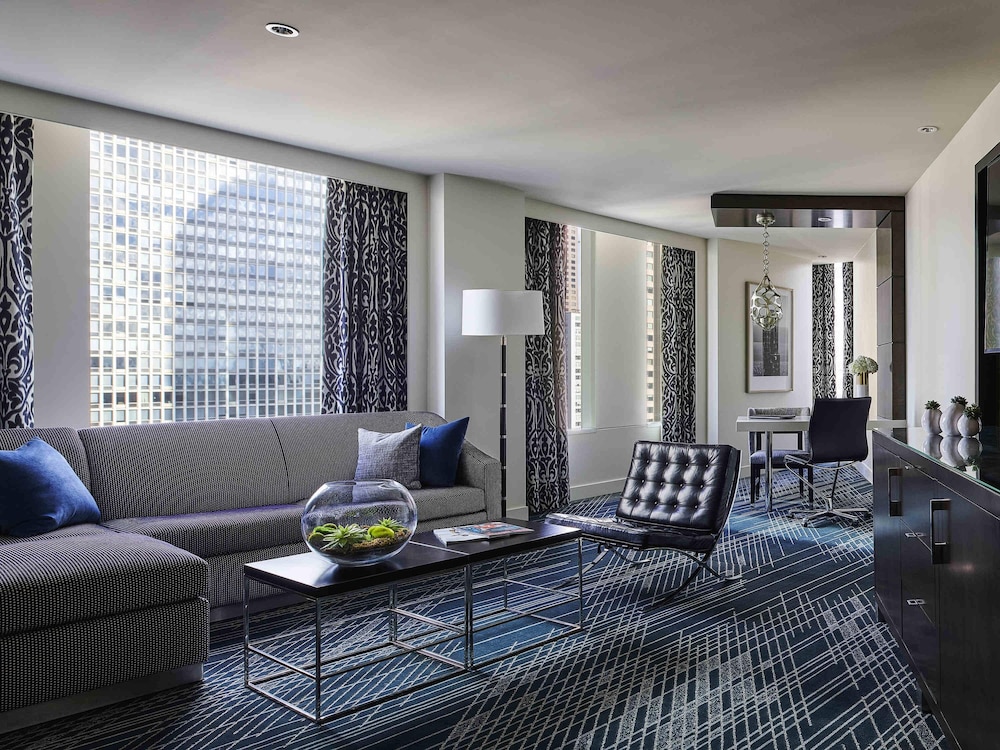 Magnifique Suite, 1 Bedroom, Corner, 1 King Bed, 1 Sofabed - Photo 8