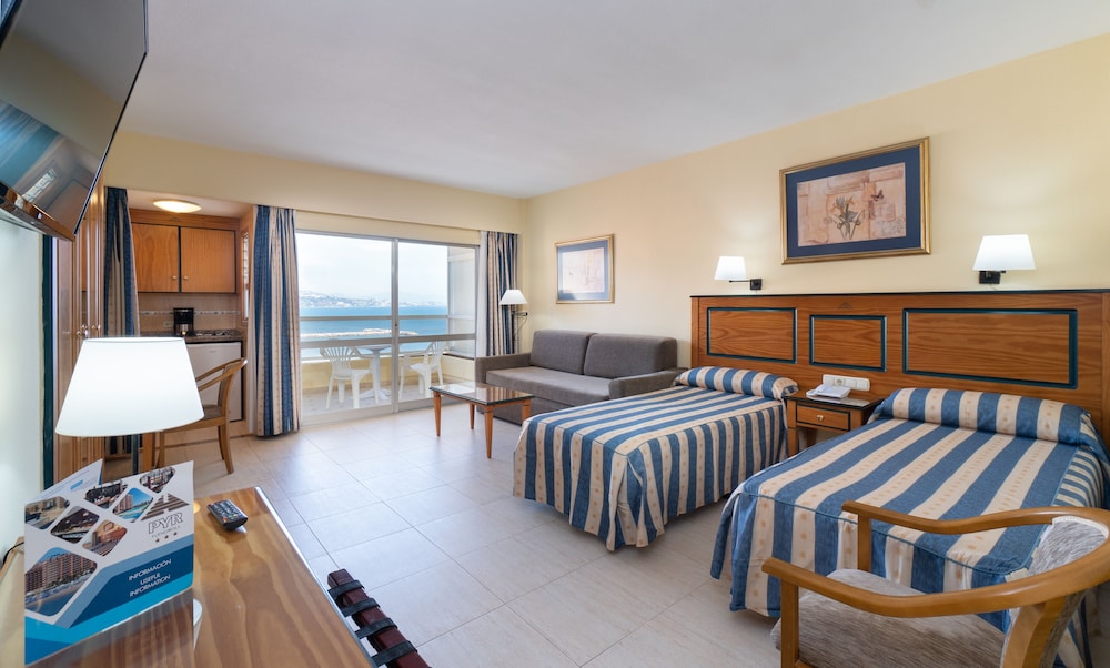 Studio, Terrace, Partial Sea View - Photo 4