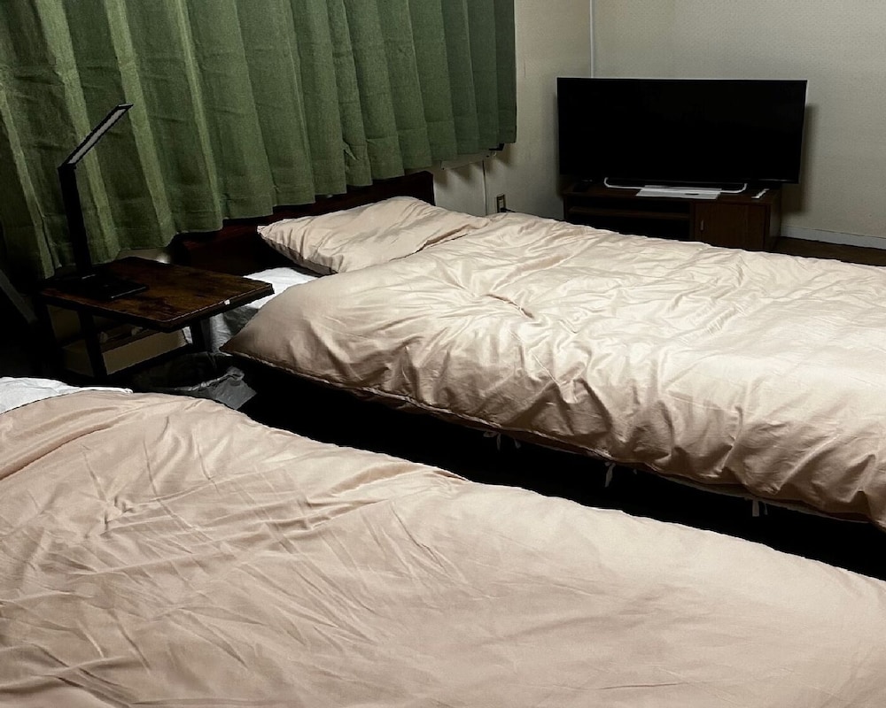 Basic Twin Room photo 1