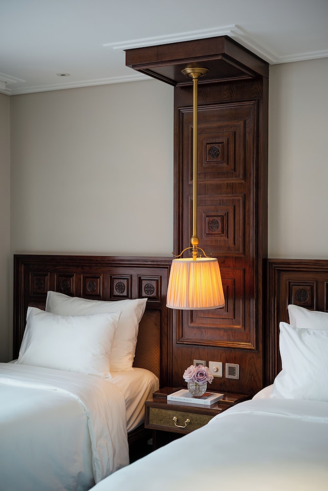Classic Wing Twin Room