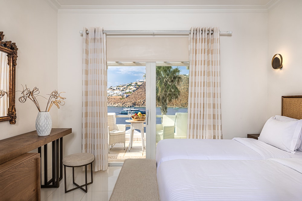 Simple Life Suite with Outdoor Hot Tub, Sea View - Photo 5
