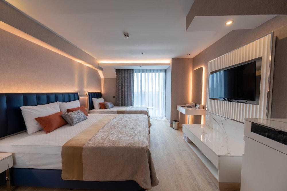 Superior Room, Garden View