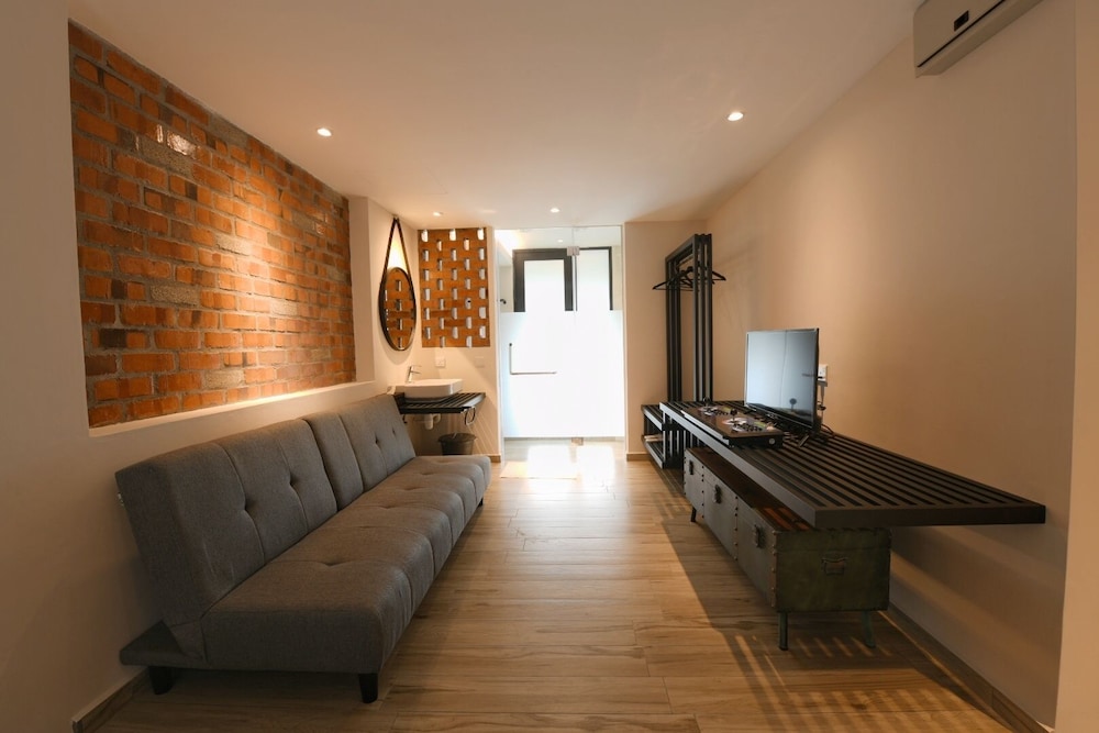 Junior Double Room, 1 King Bed with Sofa bed, Non Smoking photo 3